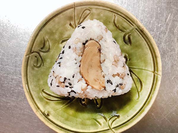 コロ10gの佃煮 おにぎり